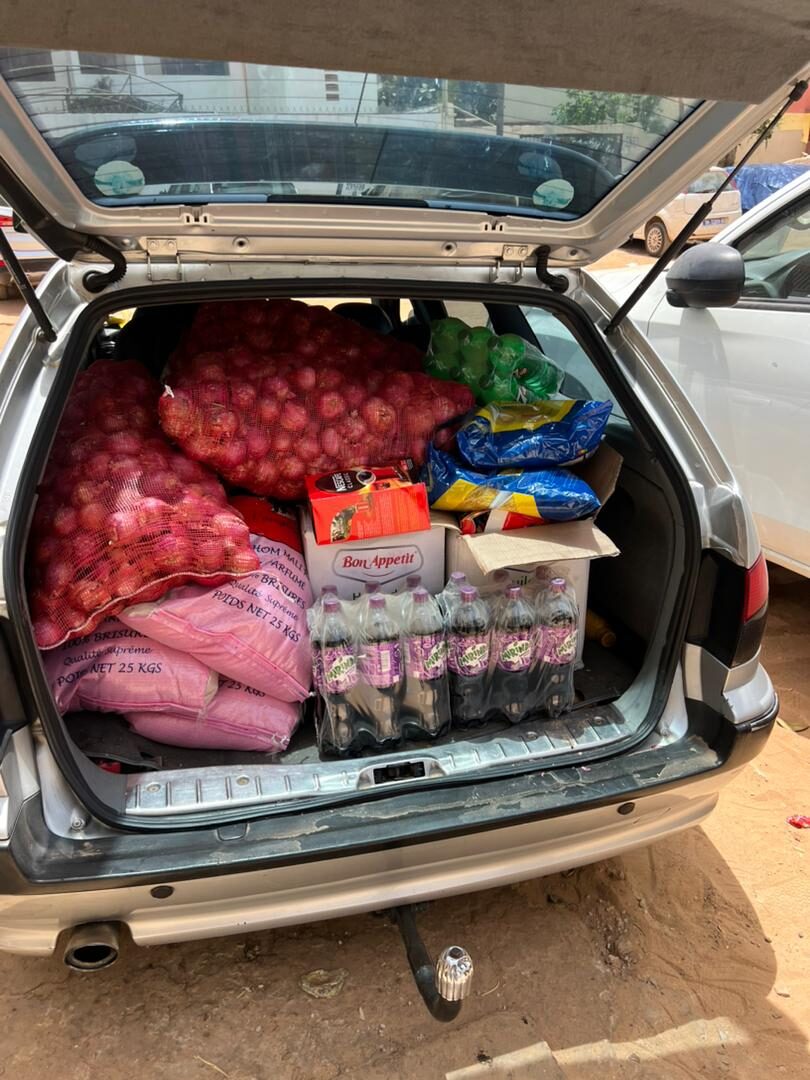 Véhicule chargé pour une distribution Jappalanté